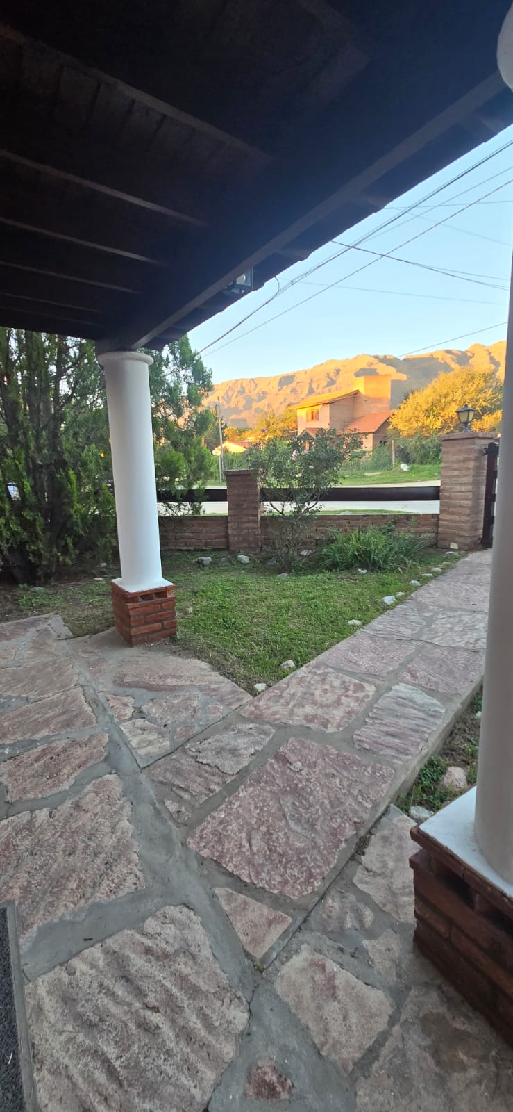 HERMOSO CHALET TRES DORMITORIOS | MERLO