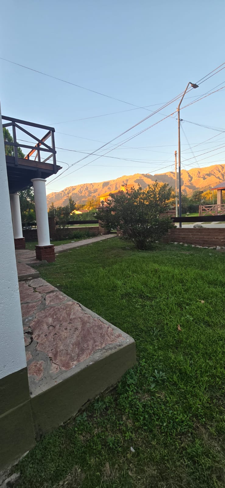 HERMOSO CHALET TRES DORMITORIOS | MERLO