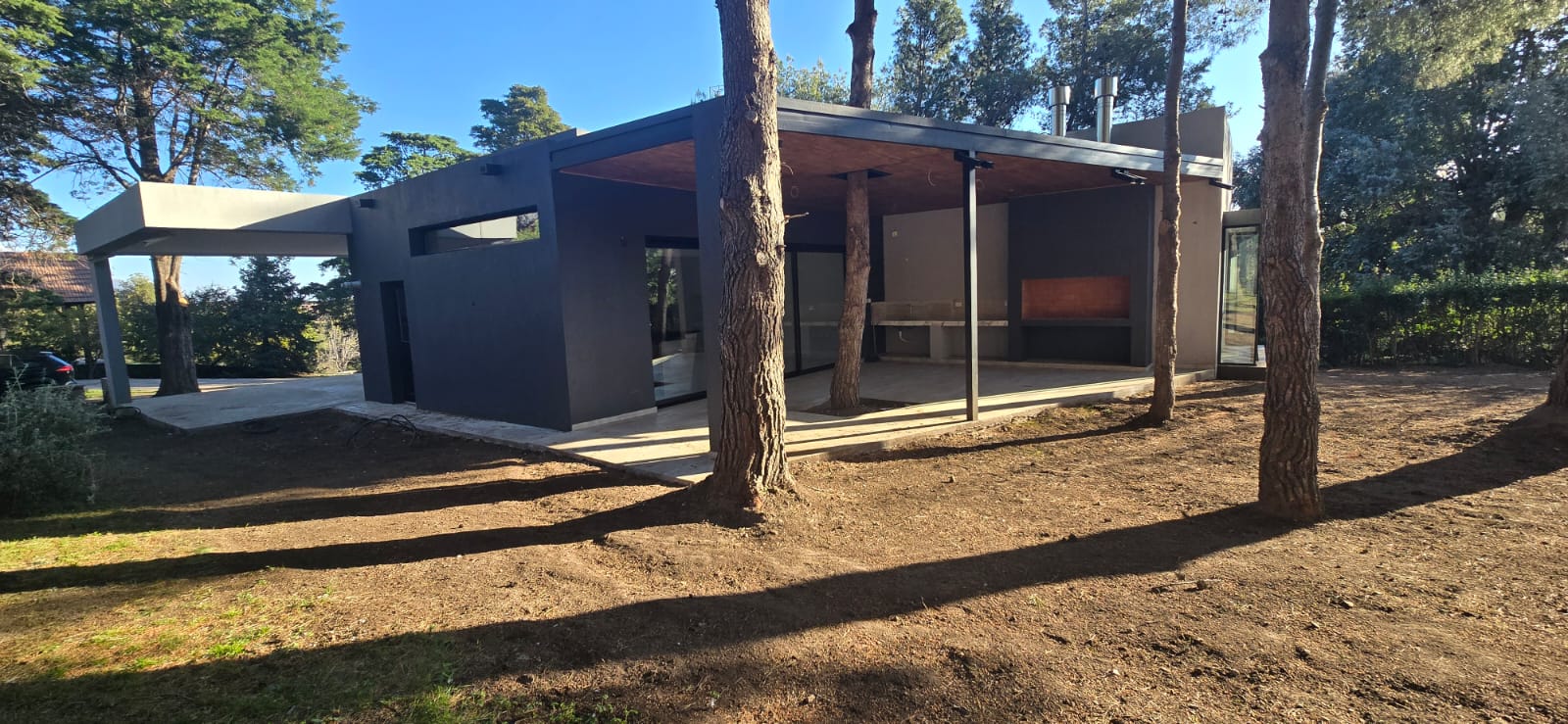 CASA MINIMALISTA EN COUNTRY CLUB CHUMAMAYA | MERLO