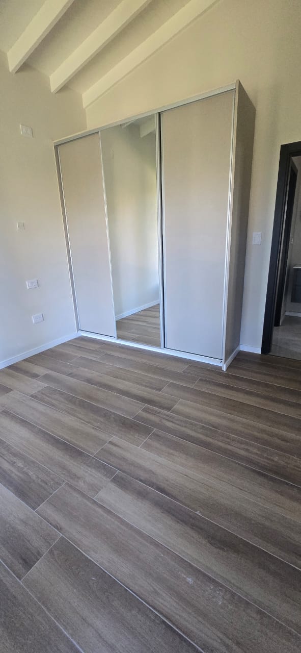 CASA MINIMALISTA EN COUNTRY CLUB CHUMAMAYA | MERLO