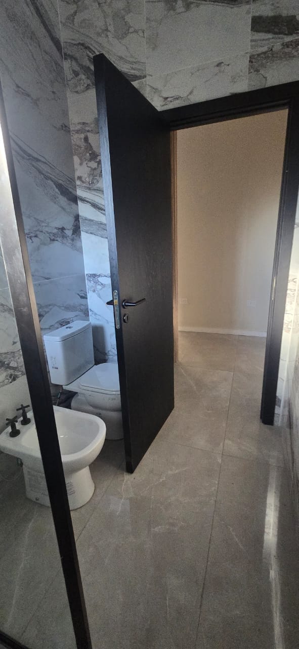 CASA MINIMALISTA EN COUNTRY CLUB CHUMAMAYA | MERLO