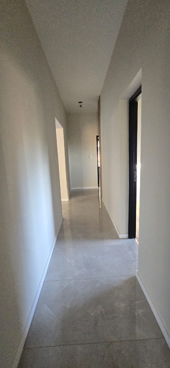 CASA MINIMALISTA EN COUNTRY CLUB CHUMAMAYA | MERLO