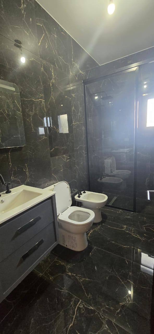 CASA MINIMALISTA EN COUNTRY CLUB CHUMAMAYA | MERLO