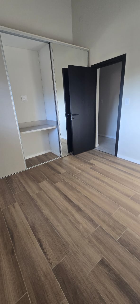 CASA MINIMALISTA EN COUNTRY CLUB CHUMAMAYA | MERLO