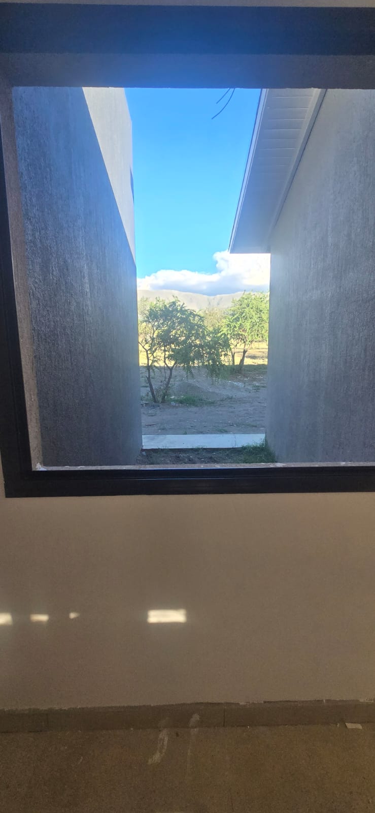 INCREIBLE CASA MINIMALISTA EN LA ARBOLADA | MERLO