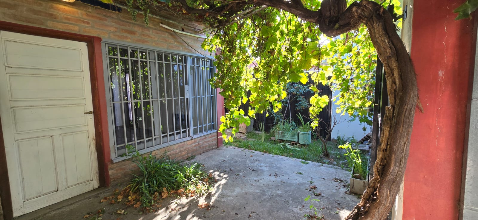 OPORTUNIDAD COMERCIAL SOBRE AV LOS ALMENDROS | MERLO