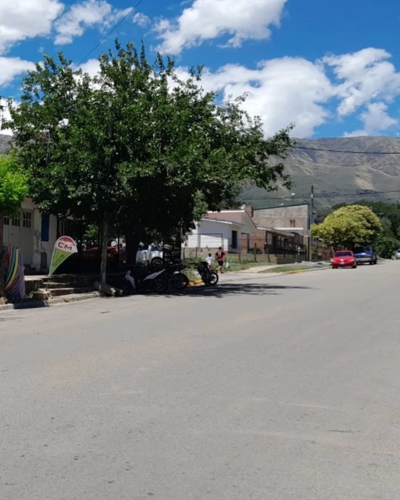 OPORTUNIDAD COMERCIAL SOBRE AV LOS ALMENDROS | MERLO