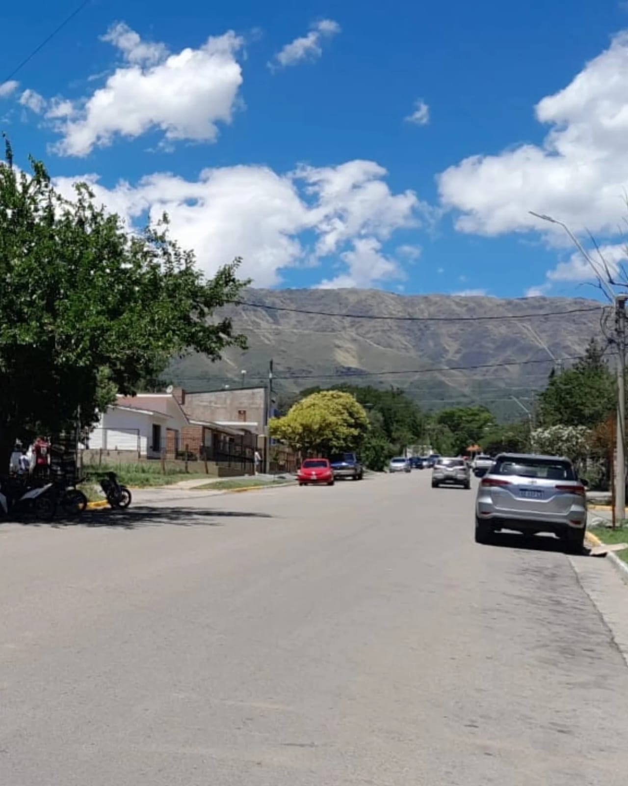 OPORTUNIDAD COMERCIAL SOBRE AV LOS ALMENDROS | MERLO