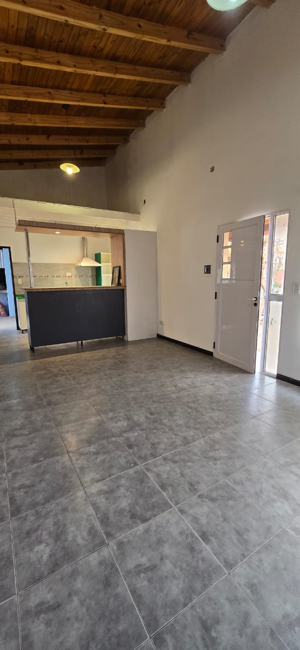 HERMOSA CASA EN BARRANCA COLORADA | MERLO