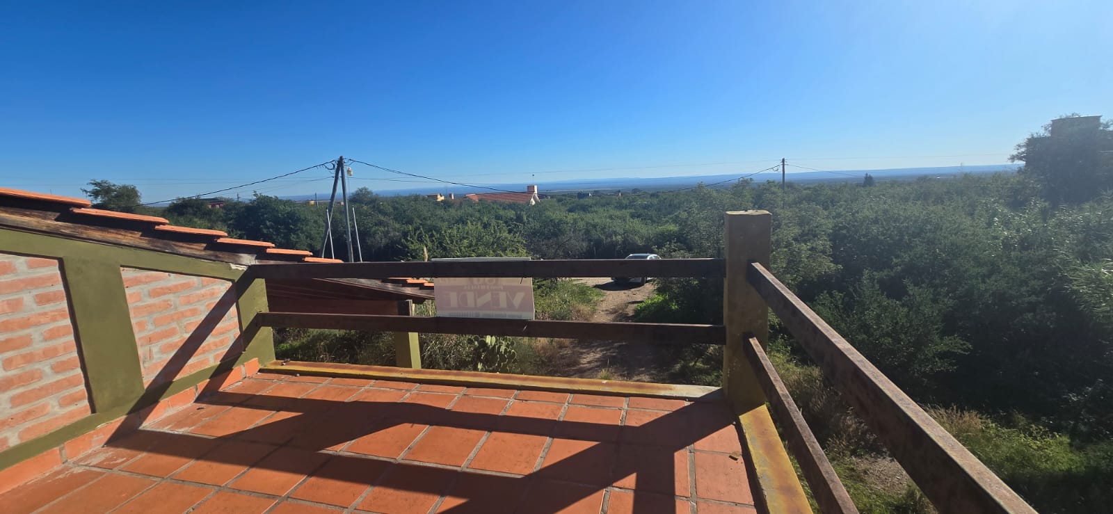 CASA CON HERMOSA VISTA EN CARPINTERIA