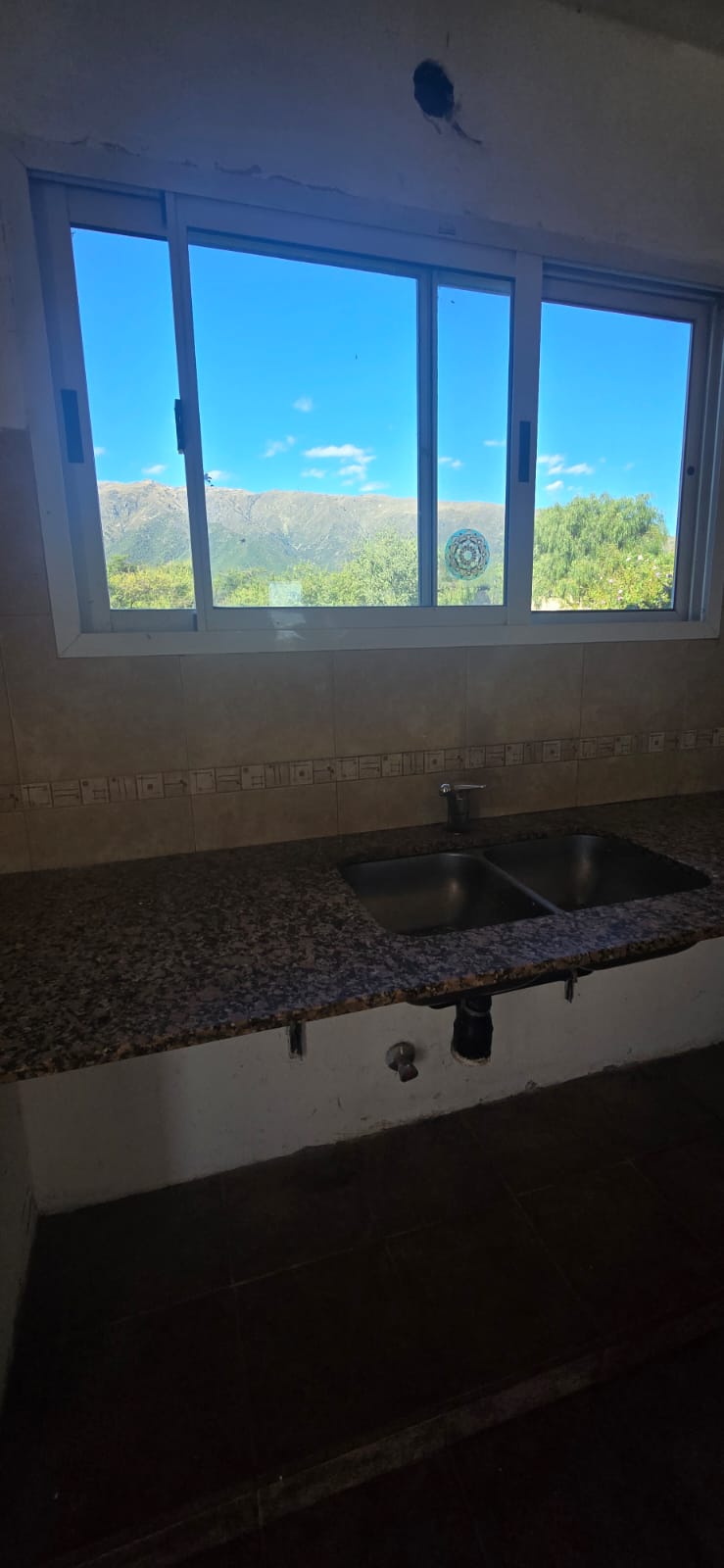 CASA CON HERMOSA VISTA EN CARPINTERIA