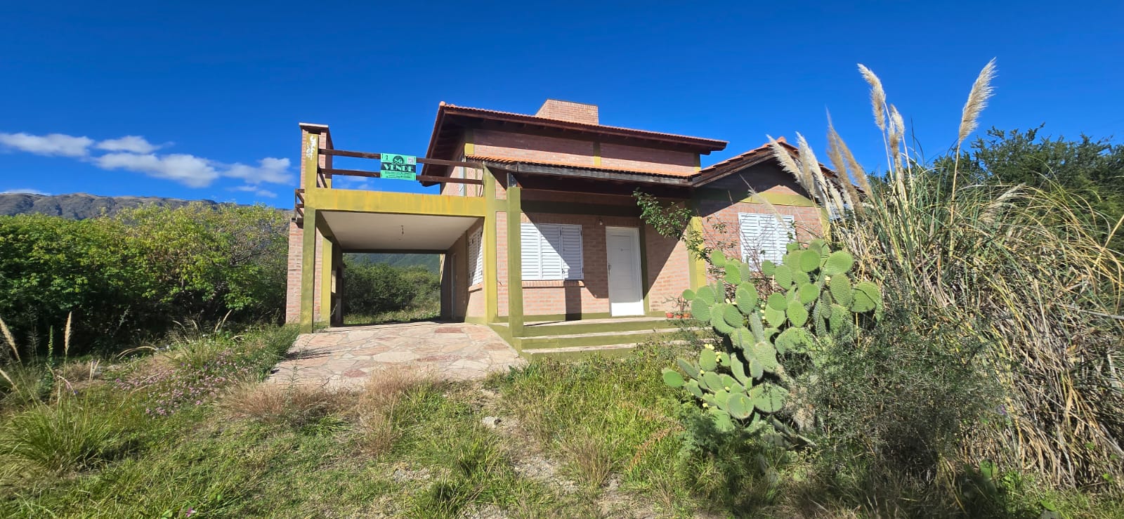 CASA CON HERMOSA VISTA EN CARPINTERIA