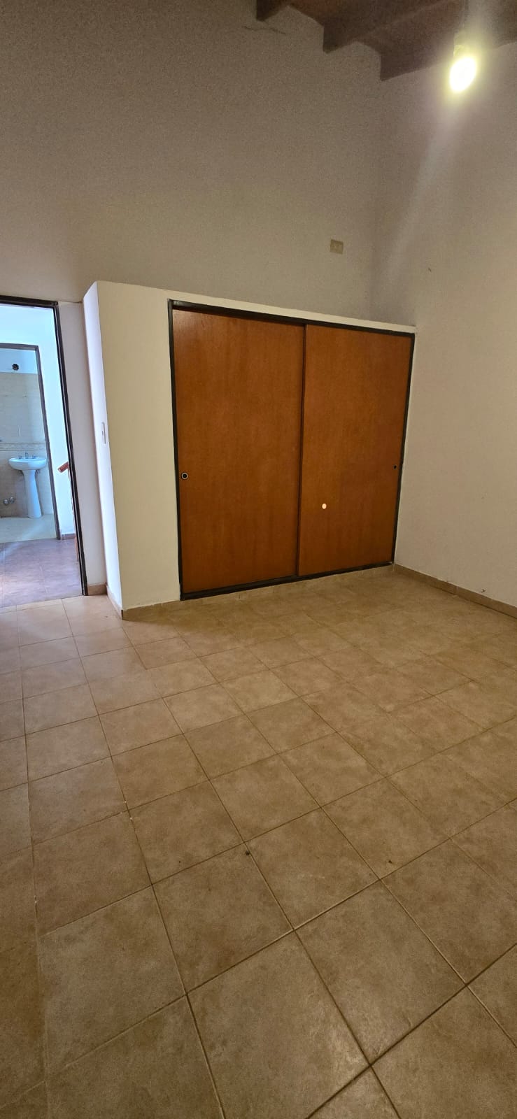 CASA CON HERMOSA VISTA EN CARPINTERIA