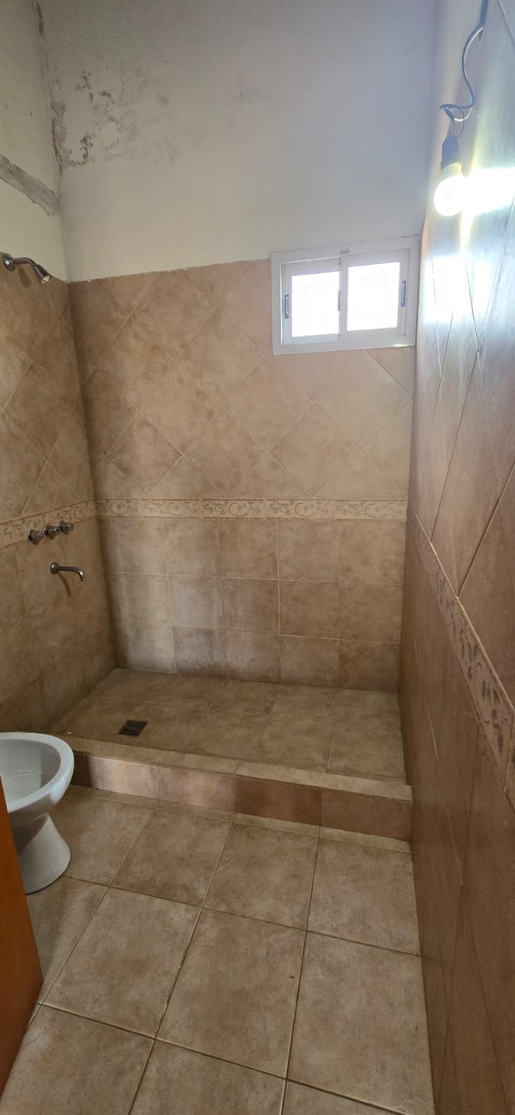 CASA CON HERMOSA VISTA EN CARPINTERIA