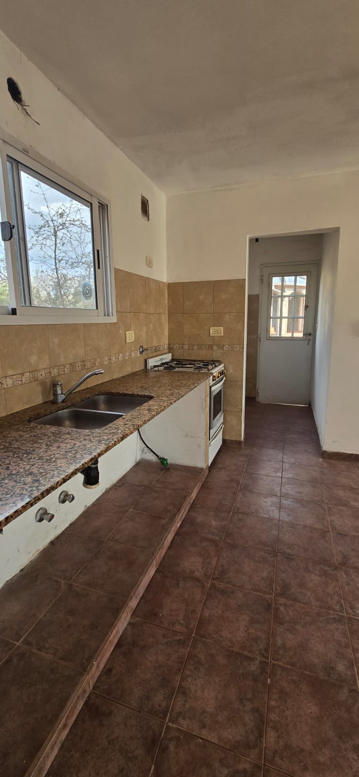 CASA CON HERMOSA VISTA EN CARPINTERIA