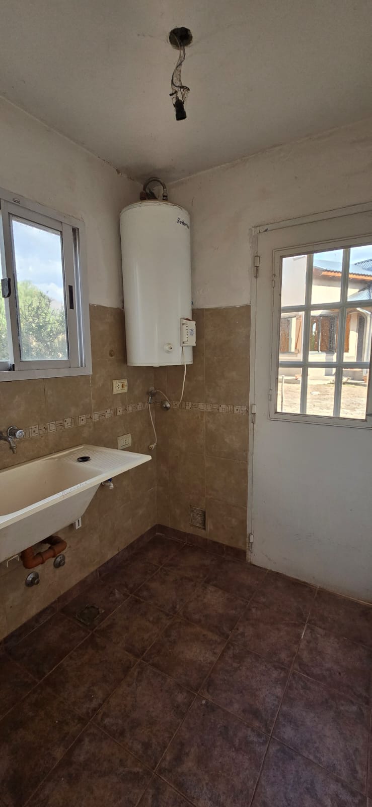 CASA CON HERMOSA VISTA EN CARPINTERIA