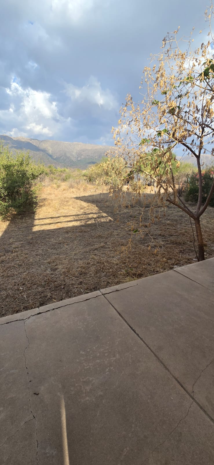 CASA CON HERMOSA VISTA EN CARPINTERIA