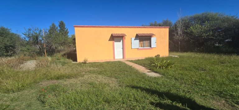 CASA 3 DORMITORIOS EN CARPINTERIA