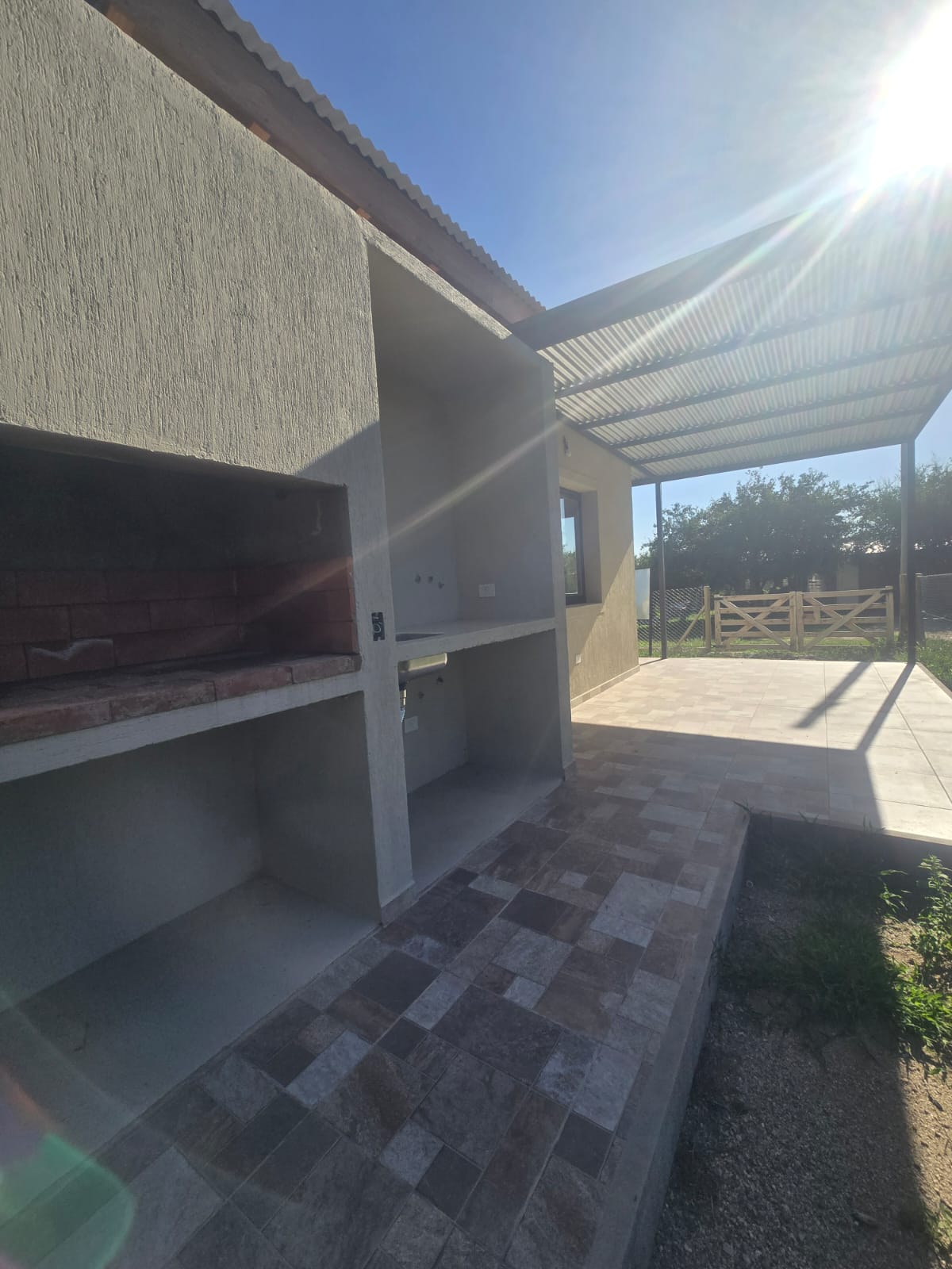 CASA MINIMALISTA A ESTRENAR | MERLO