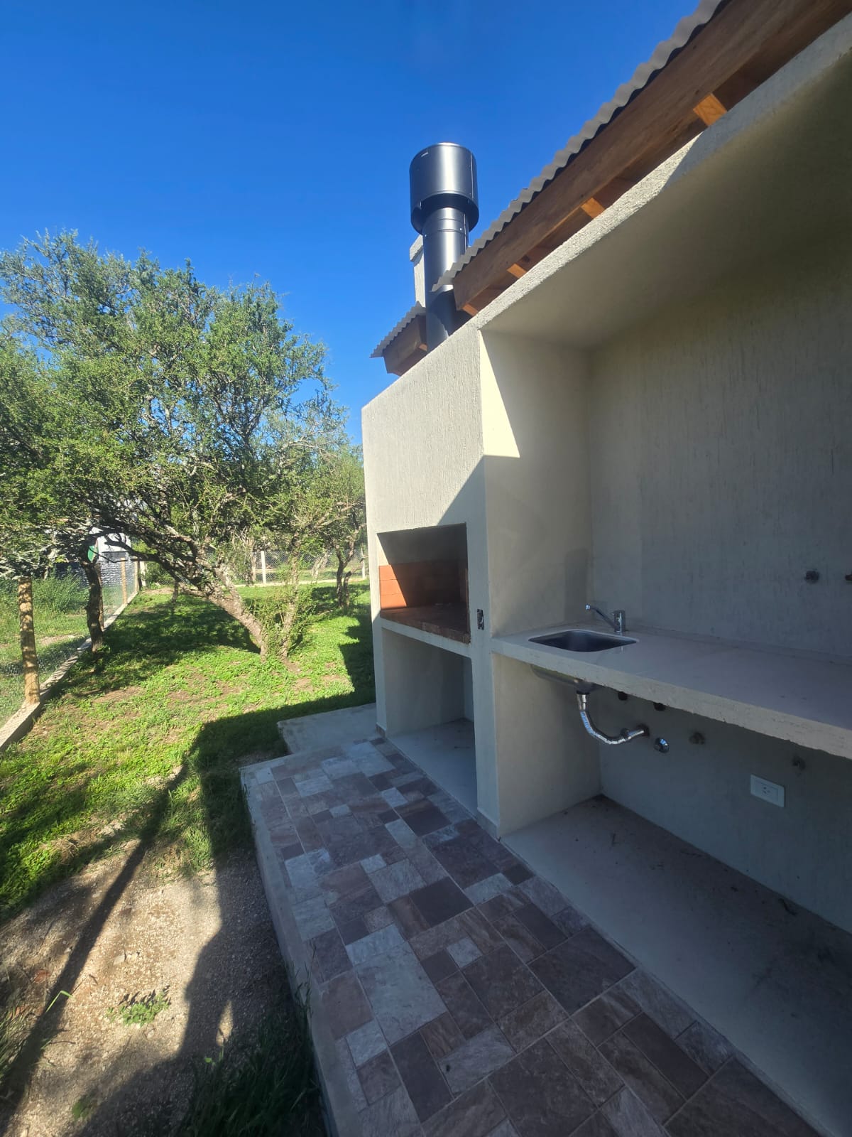 CASA MINIMALISTA A ESTRENAR | MERLO