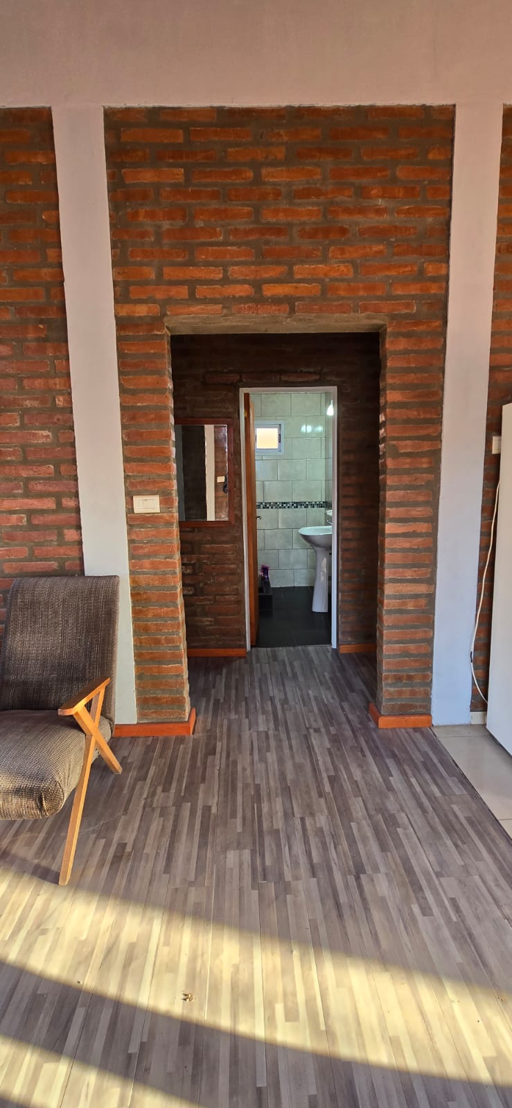 CHALET A METROS DEL ARROYO BENITEZ EN CORTADERAS