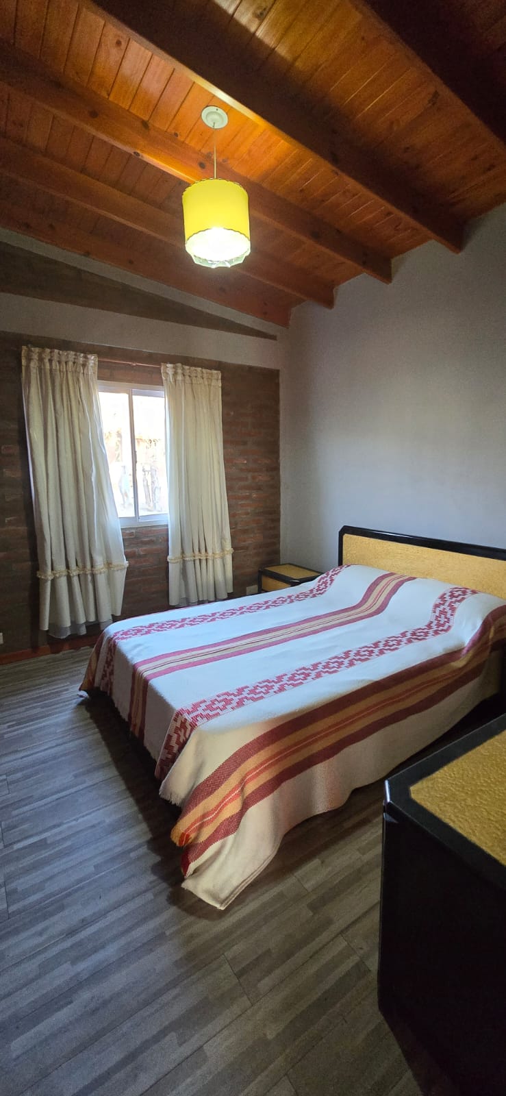 CHALET A METROS DEL ARROYO BENITEZ EN CORTADERAS