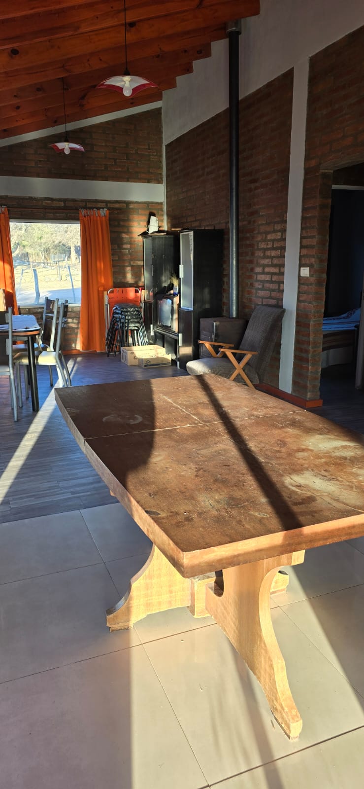 CHALET A METROS DEL ARROYO BENITEZ EN CORTADERAS