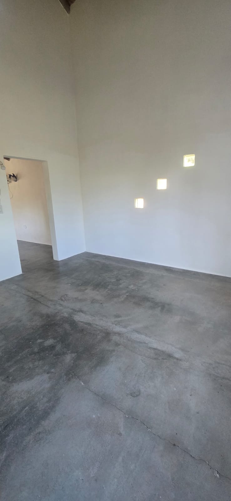 HERMOSA CASA A TRES CUADRAS DE LA PLAZA EN CORTADERAS