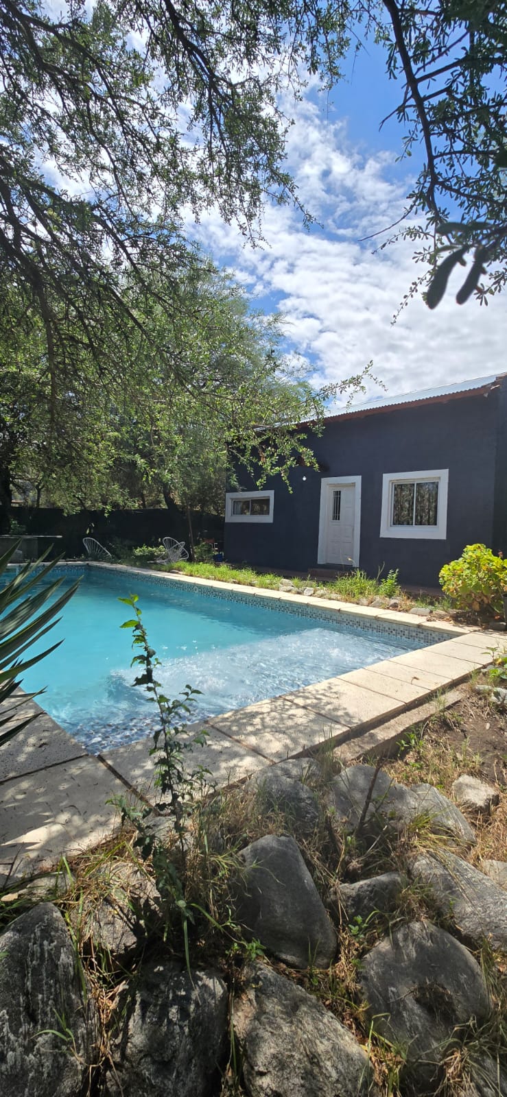 CASA Y DEPARTAMENTO CON PILETA EN CARPINTERIA