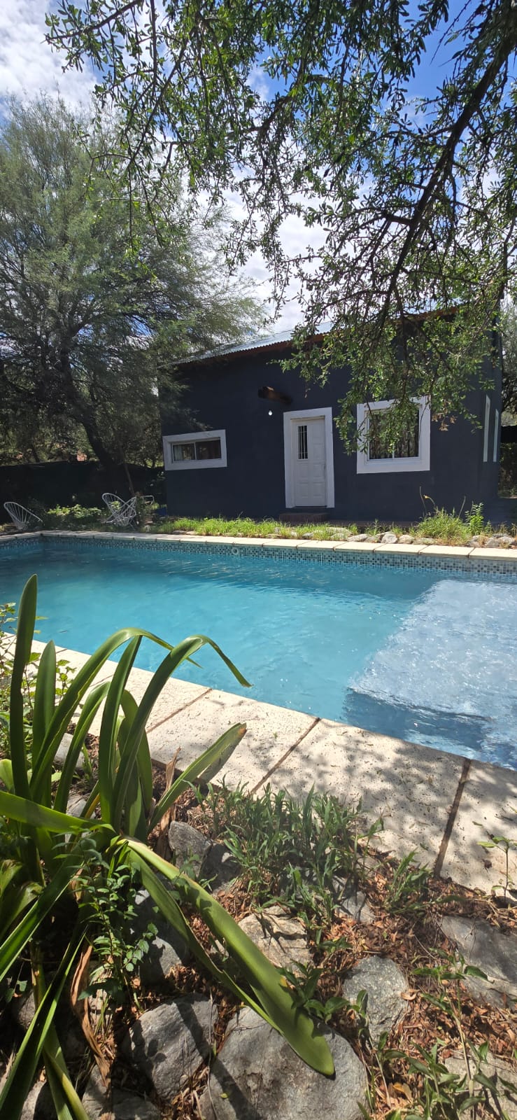 CASA Y DEPARTAMENTO CON PILETA EN CARPINTERIA