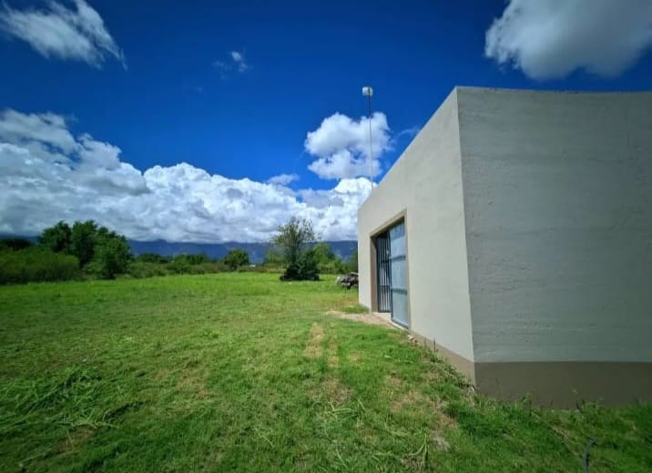 GALPON EN BARRIO UDACHA | CARPINTERIA