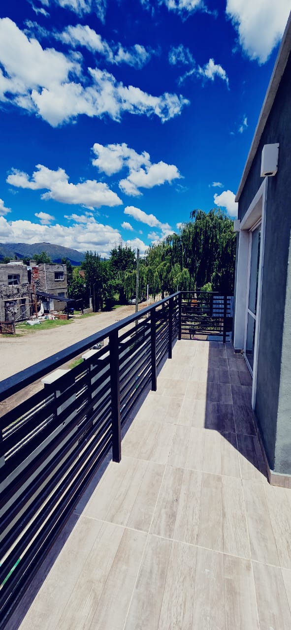 CASA DE 3 HABITACIONES | CARPINTERIA