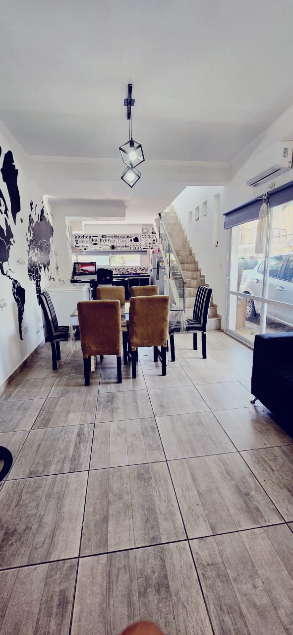 CASA DE 3 HABITACIONES | CARPINTERIA