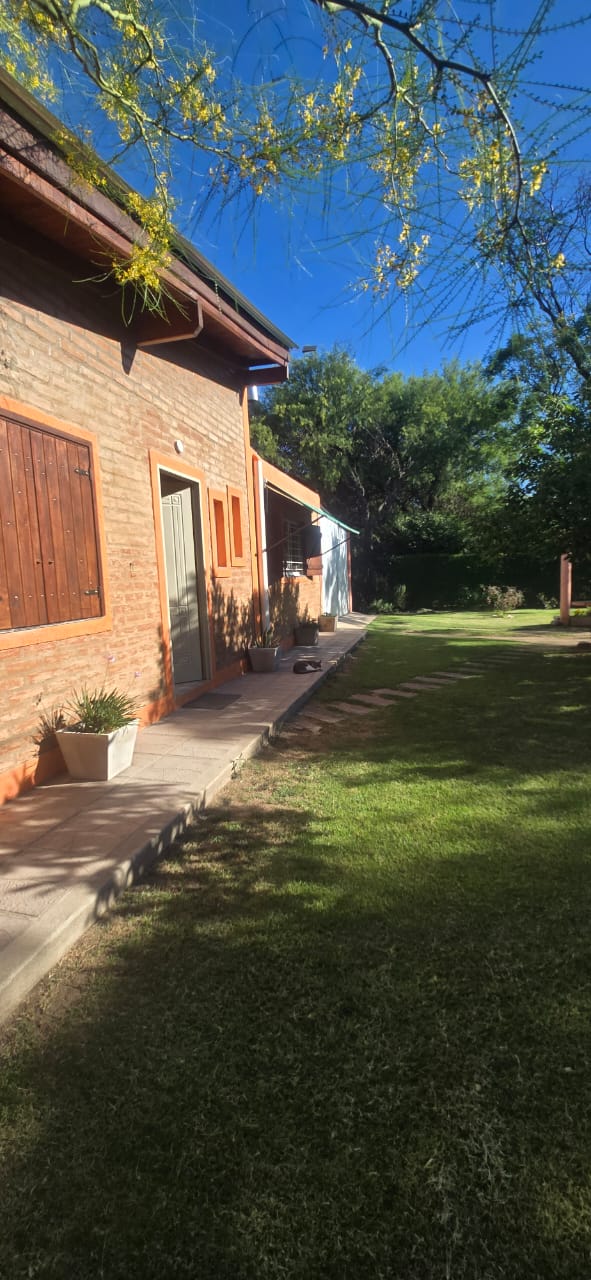 HERMOSA CASA EN LA COLONIA | CARPINTERIA
