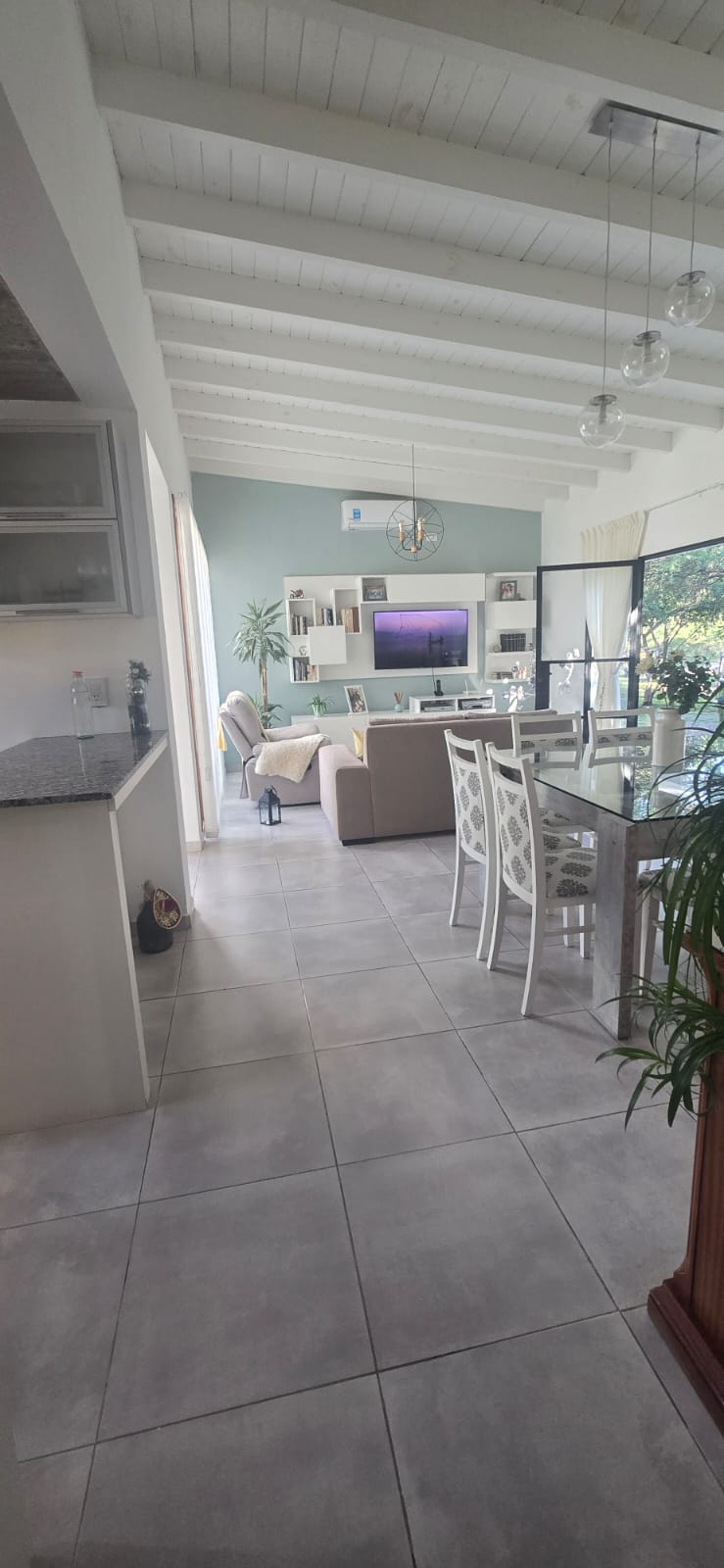 CASA MODERNA DE DISEÑO EN CERRO DE ORO | MERLO