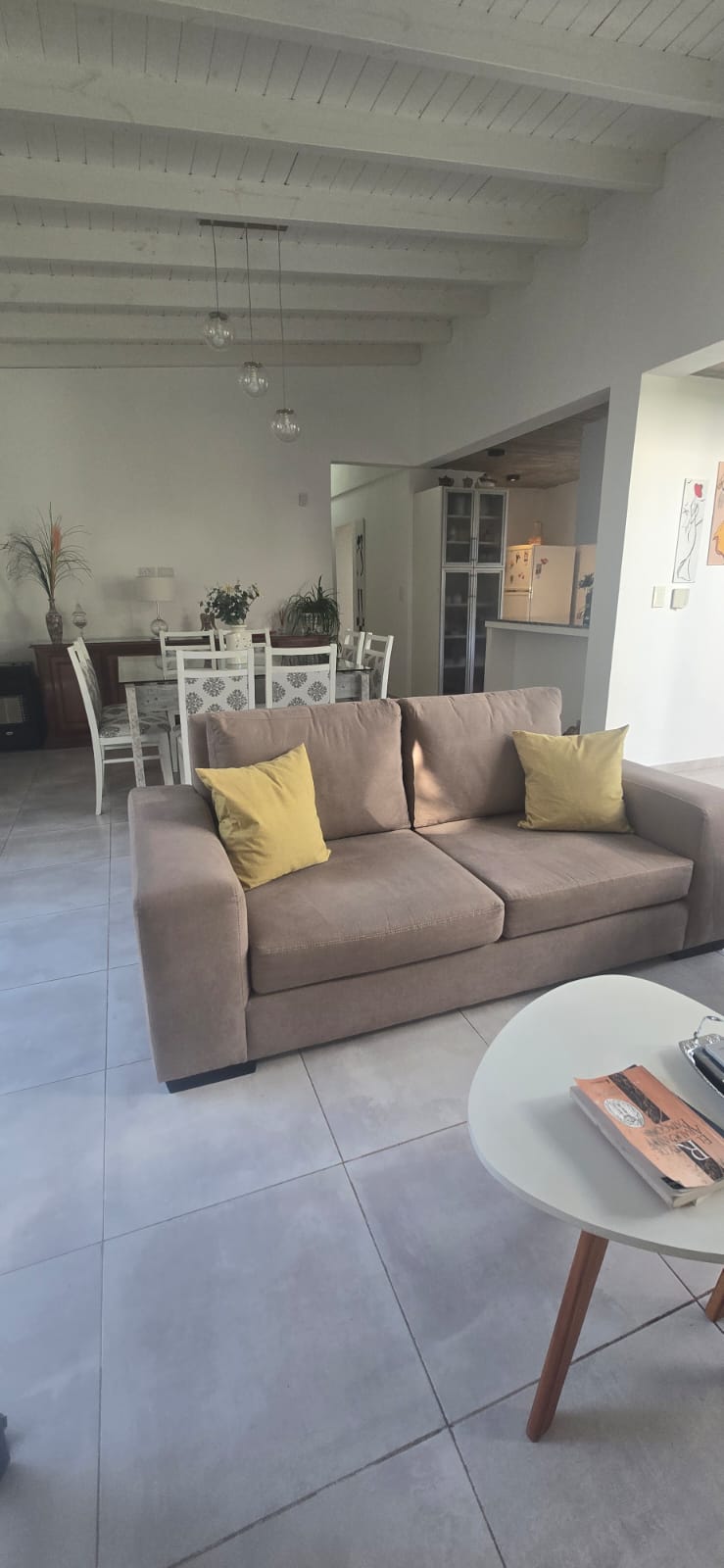 CASA MODERNA DE DISEÑO EN CERRO DE ORO | MERLO