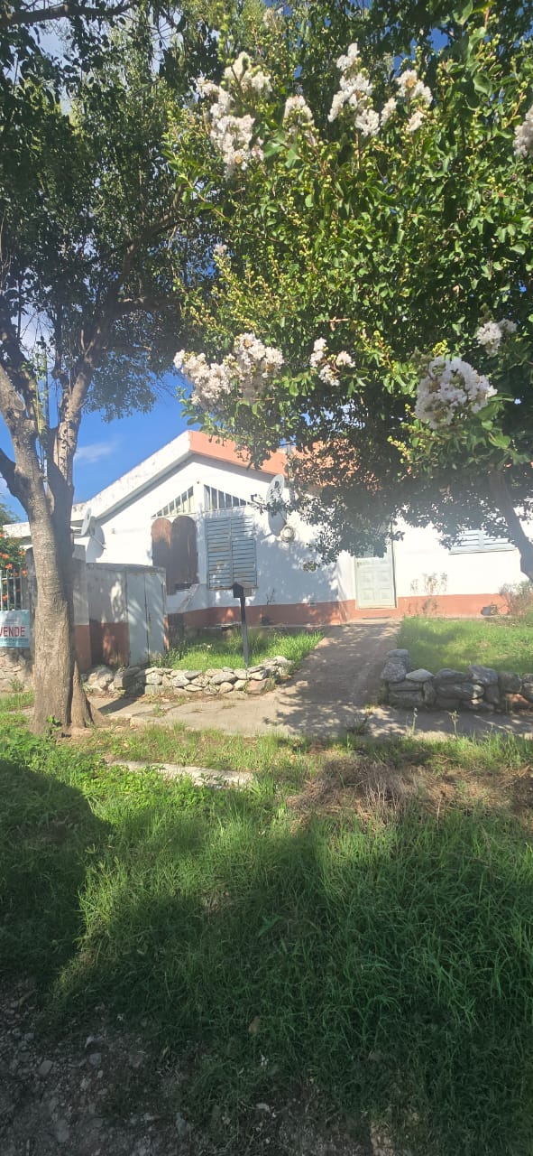 OPORTUNIDAD CASA CENTRICA EN LOS MOLLES