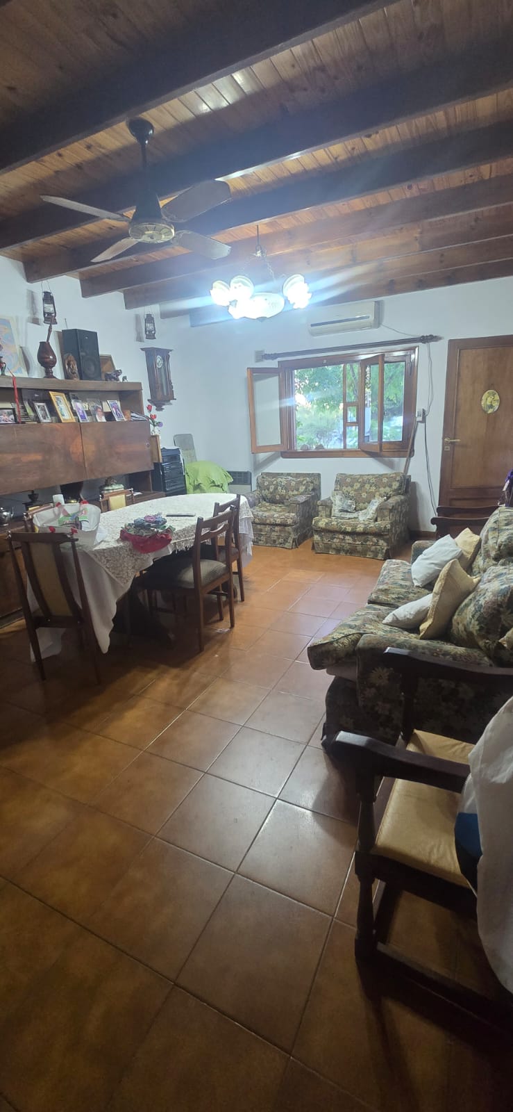 CHALET EN ESQUINA CON DEPARTAMENTO SOBRE AV NORTE | MERLO 110.000 DÓLARES