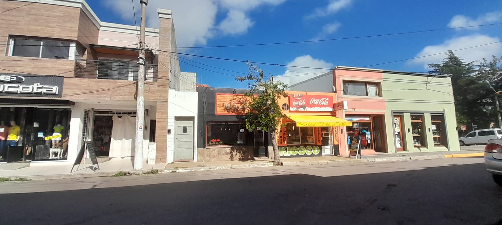 DOS LOCALES MUY COMERCIALES | MERLO