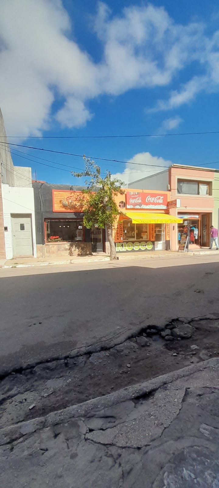 DOS LOCALES MUY COMERCIALES | MERLO