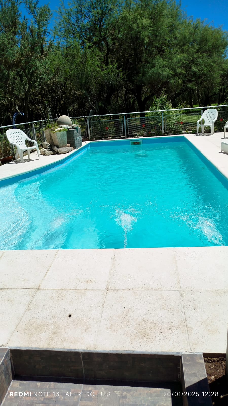 COMPLEJO DE CUATRO CABAÑAS CON PILETA EN CARPINTERIA