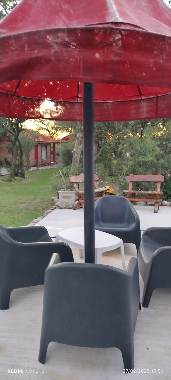 COMPLEJO DE CUATRO CABAÑAS CON PILETA EN CARPINTERIA