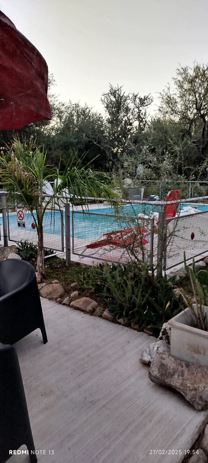 COMPLEJO DE CUATRO CABAÑAS CON PILETA EN CARPINTERIA