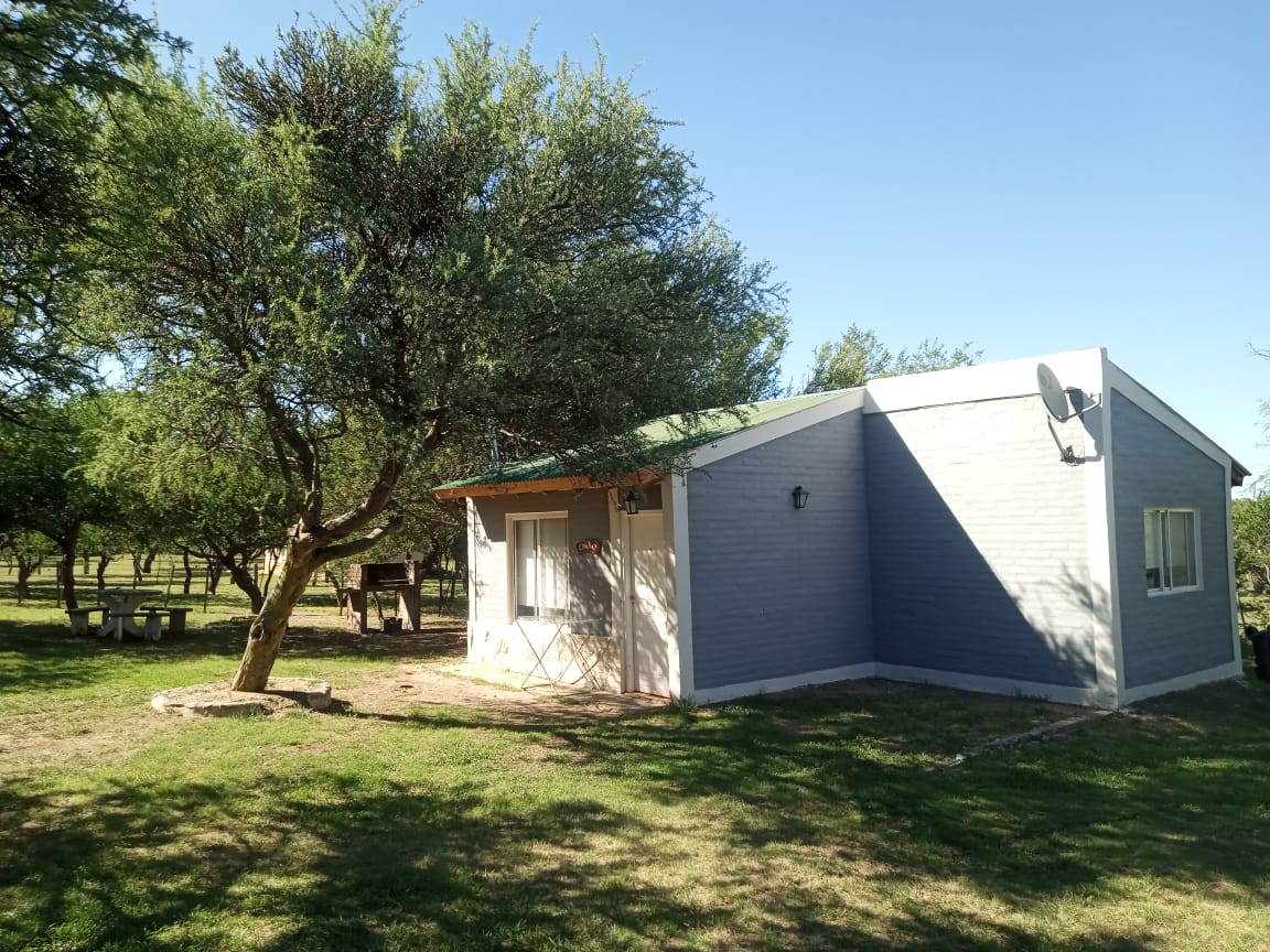 COMPLEJO CON 4 CABAÑAS EN CORTADERAS