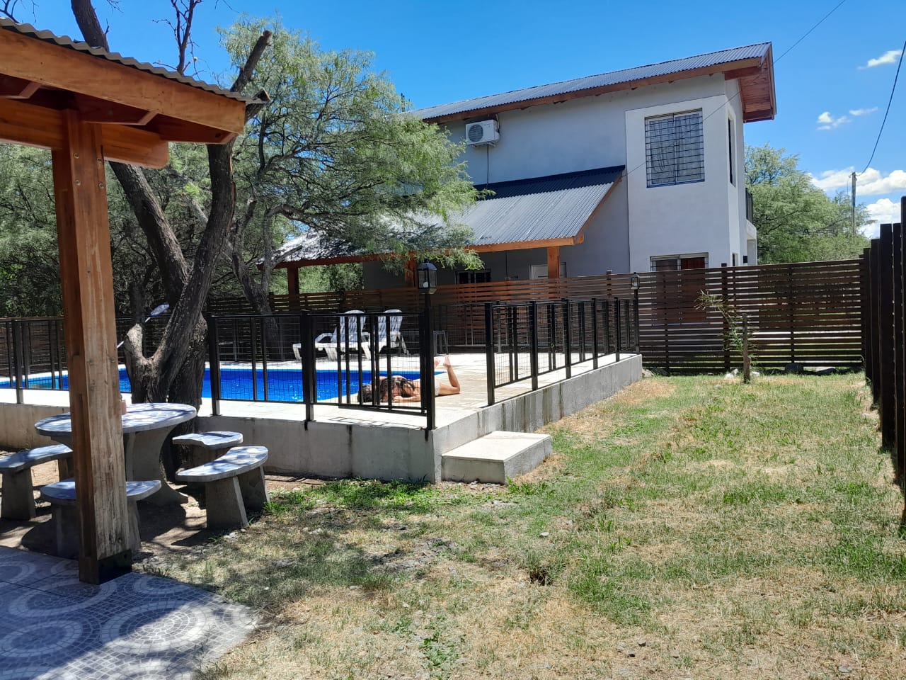 COMPLEJO DE 4 CABAÑAS EN LOS MOLLES