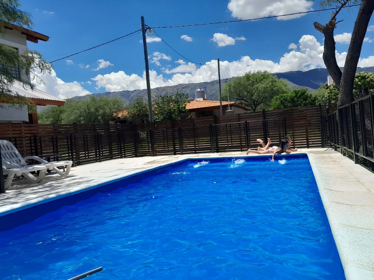 COMPLEJO DE 4 CABAÑAS EN LOS MOLLES