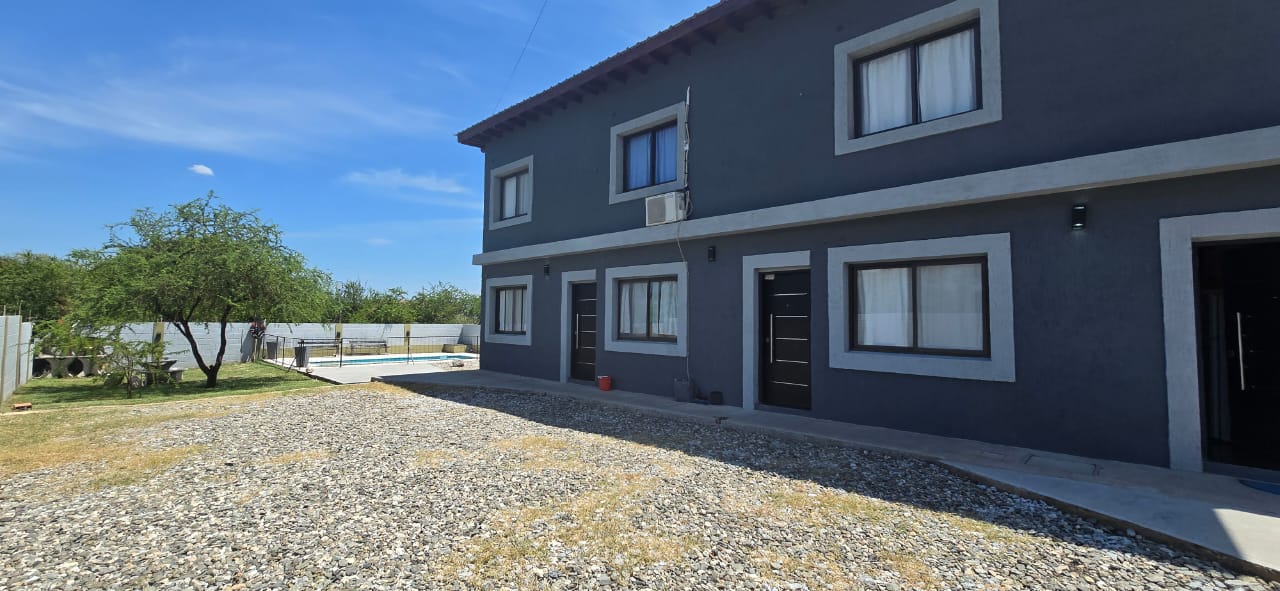 VENTA URGENTE COMPLEJO EN MERLO