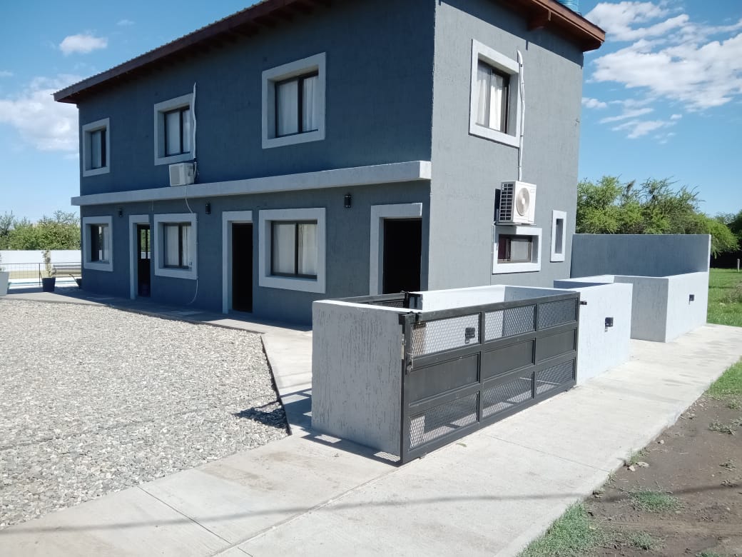 VENTA URGENTE COMPLEJO EN MERLO