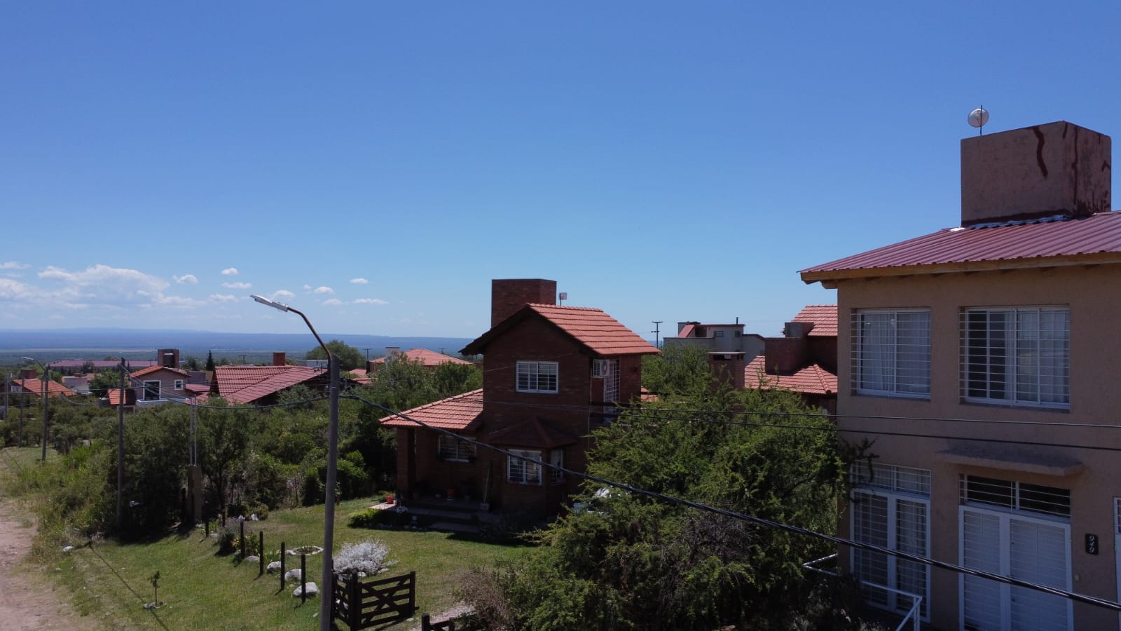 HERMOSO TERRENO BARRANCA COLORADA ARRIBA | MERLO