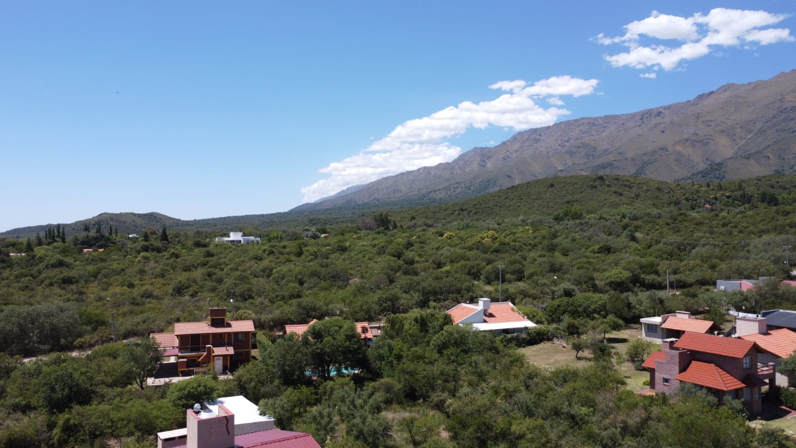 HERMOSO TERRENO BARRANCA COLORADA ARRIBA | MERLO